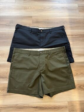 Banana Republic Olive and Black Flat Front Chino Shorts
